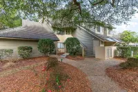 14D Richmond Park - Gorgeously Remodeled 3 Bed, 3 Bath Villa Villa