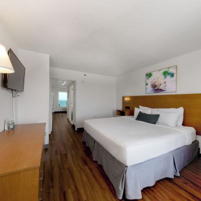Suite, 1 King Bed, Kitchen, Beachfront (Ocean/Gulf View) Beachcomber by The Sea Promo Code