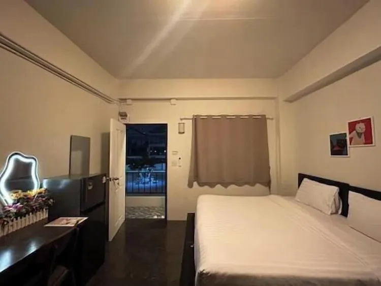 ห้องพักเตียงคิงไซส์พร้อมวิวทะเลสาบ