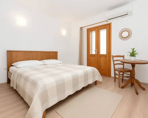 Apartments Lučica Hotels in Podgora