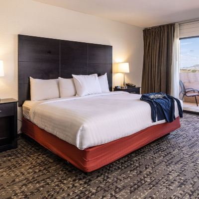 Deluxe King Suite Lake Powell Resort Promo Code
