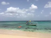 Sheridan's Place - 1 minute walk to the beach Hotels in 