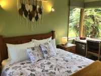 Woodland Glen Lodge B&B