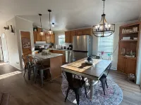 Stunning Pool House Between Lakewood and Mountain Hotels in Riverview