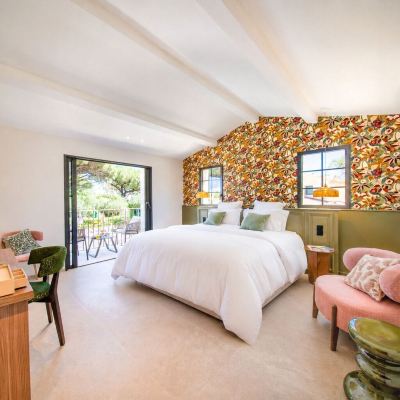 Premium Queen Room with Terrace Les Capucines Promo Code