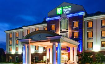 Holiday Inn Express & Suites Millington-Memphis Area
