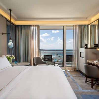 Premium King Room with Vista Sea View