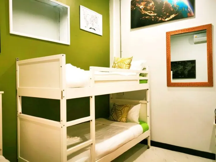 ห้องพักมาตรฐานพร้อมห้องน้ำที่ใช้ร่วมกัน