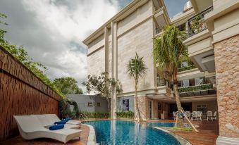 Alron Hotel Kuta powered by Archipelago