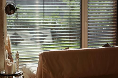 Loft-Apartment am Kurpark Mit Terrasse - Kostenloses Parken One-Bedroom Apartment