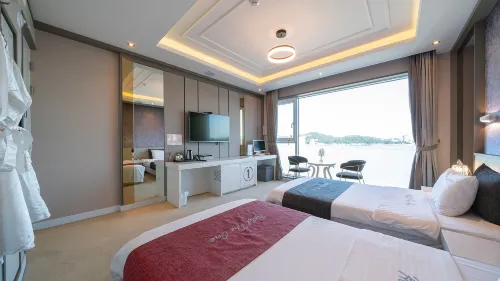 Hotel the One