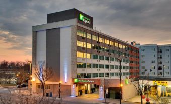 Holiday Inn Express Washington DC N-Silver Spring