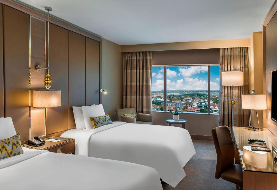Renaissance Polat Istanbul Hotel Executive Twin Room City View Club lounge access