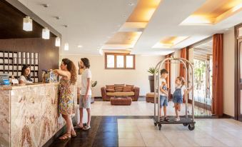 Villa Zina Family Resort - Housity
