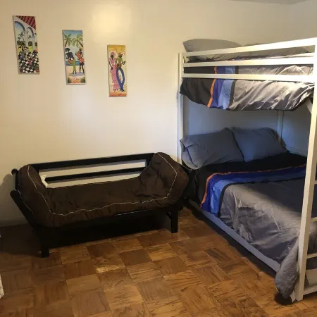 Cozy home next to airport with fenced backyard and lots of sun!