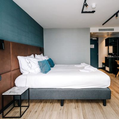 Deluxe Double Room with Balcony and Sea View Amsterdam Beach Hotel Promo Code