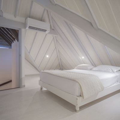 Deluxe Garden Bungalow (Mezzanine Room with Air Conditioning) Moorea Sunset Beach Promo Code