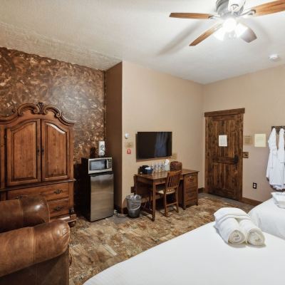 One-Bedroom Room Zion Cliff Lodge Promo Code