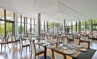Abba Burgos - Housity