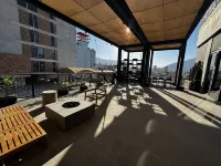 Stylish Private Room City Views & Prime Location