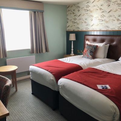 Twin Room Berkshire Arms by Greene King Inns Promo Code