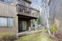 Walk to Sun Valley & Dtwn: Ketchum Condo