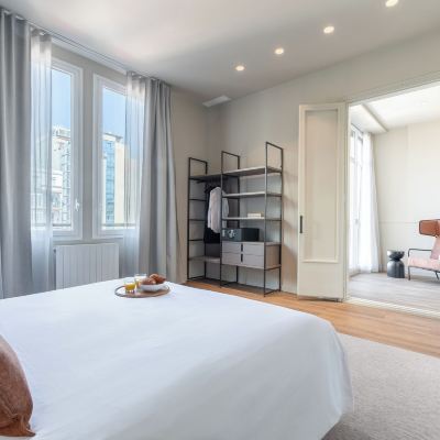 Superior Five-Bedroom Apartment Aspasios Rambla Catalunya Suites Promo Code