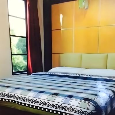 Deluxe Queen Room Kupon Admiral Hotel