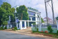 Uranium Continental Hotel Hotels in 