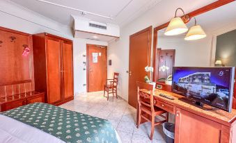 Hotel Valle Rossa - Housity