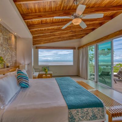 Luxury Suite, 1 King Bed with Sofa Bed, Ocean View