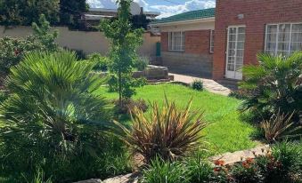 Cosy 2-Bed House in Maseru for Perfect Calm and re