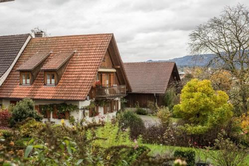 高级一卧室带阳台公寓