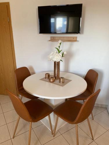 一卧室公寓（带阳台）