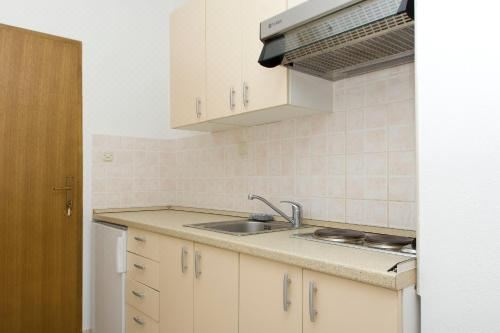 Apartments Vela Luka One-Bedroom Apartment