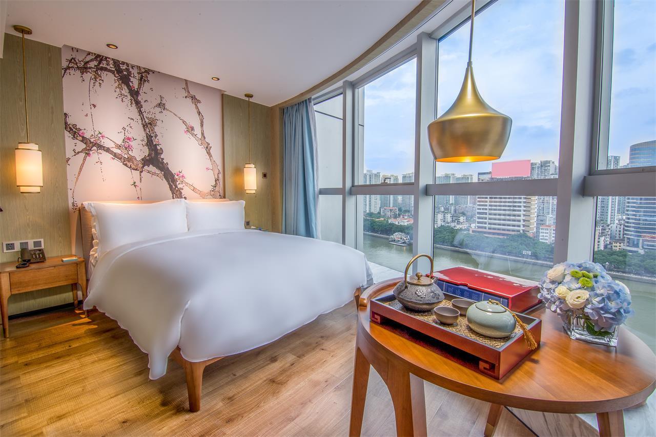 高级江景大床房