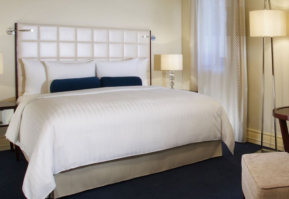 豪华主楼教堂景观客房 - 带1张特大床