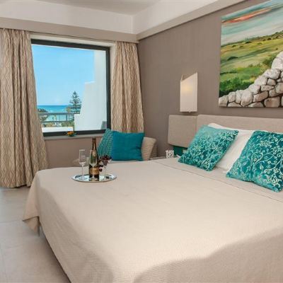 Double or Twin Superior Double Room with Partial Sea View