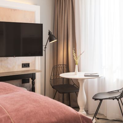 Standard Queen Room Yggotel Ravn Promo Code