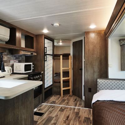 高級家庭房 WOODPECKER今歸仁旅館優惠