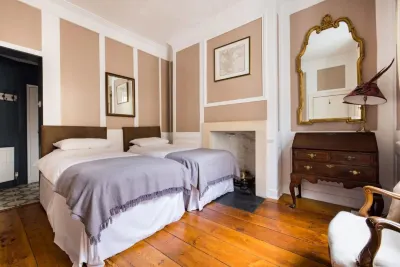 Spacious & Homely Georgian Town House Central Bath Hotels in 
