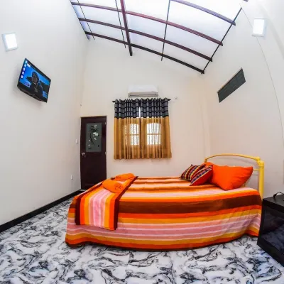 Wattle Inn Hotels near Dutch Fort