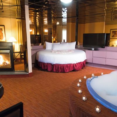 Cupid's Suite Paradise Stream Resort Promo Code