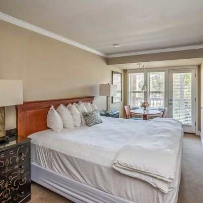 The Courtyard - Premier King (Dog and Child Friendly) Cannon Beach Hotel Collection Promo Code