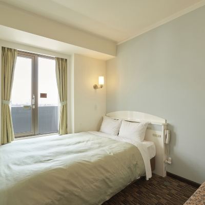 ダブルルーム(セミダブル)(喫煙) 神戸三宮ユニオン ホテル クーポン