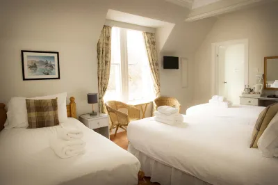 The Royal Oak Hotel Отели в г. 
