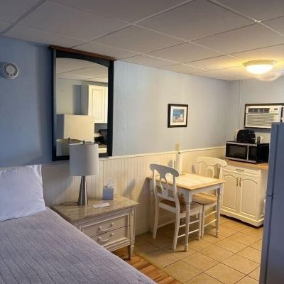 Beach Level Kitchen Room Vineyard Harbor Motel Promo Code