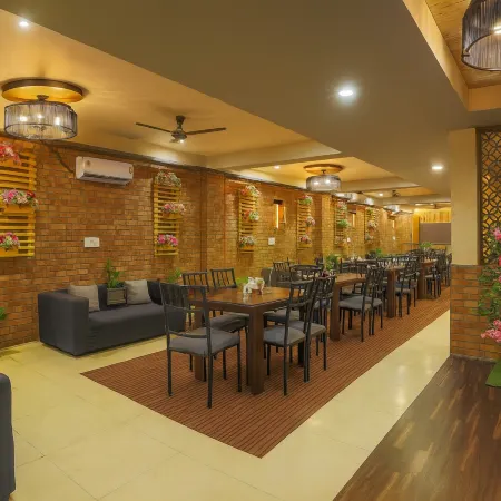 Hotel Lemon Suites & Banquet Noida Sector 62