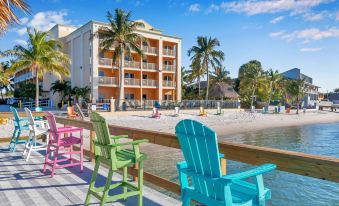 Hutchinson Island Plaza Hotel & Suites