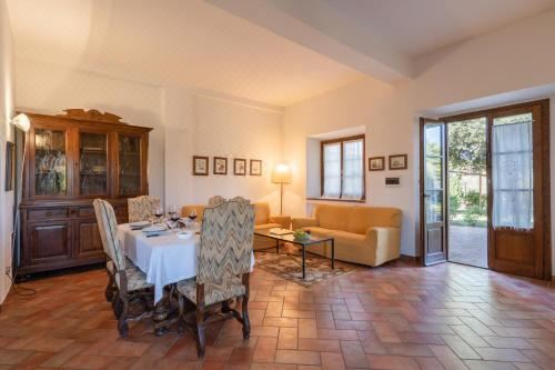 Le Rocche di Valiano Two-Bedroom Apartment